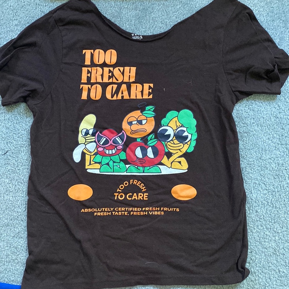 graphic tee